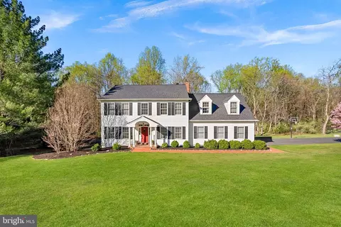 43464 Evans Pond Rd, Leesburg, VA 20176