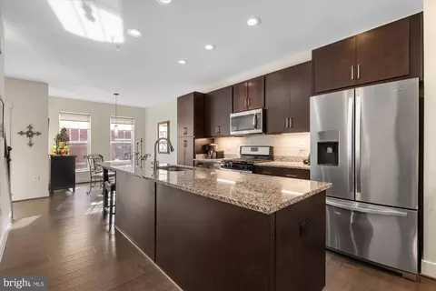 254 Bluemont Branch Ter SE, Leesburg, VA 20175