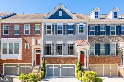 43583 White Cap Ter, Chantilly, VA 20152