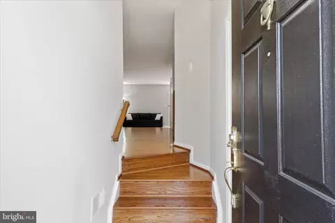 Entry Way - 46810 Rabbitrun Ter, Sterling, VA 20164 photo 1 of 6