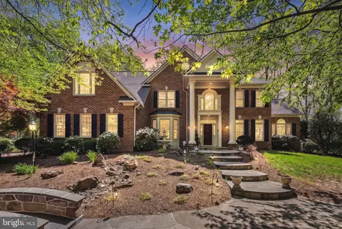 22167 Woodwinds Dr, Leesburg, VA 20175