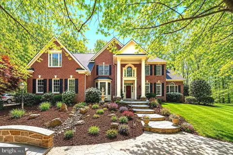 22167 Woodwinds Dr, Leesburg, VA 20175