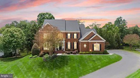 18757 Upper Meadow Dr, Leesburg, VA 20176
