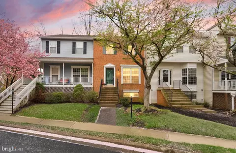 303 Rangers Way SE, Leesburg, VA 20175