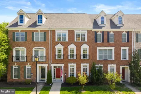 22938 Eversole Ter, Brambleton, VA 20148