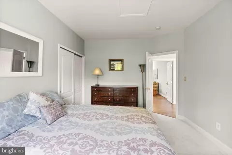 Bedroom - 19944 Interlachen Cir, Ashburn, VA 20147 photo 2 of 6