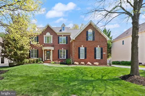 Exterior - 19944 Interlachen Cir, Ashburn, VA 20147 photo 2 of 24