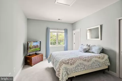 Bedroom - 19944 Interlachen Cir, Ashburn, VA 20147 photo 1 of 6