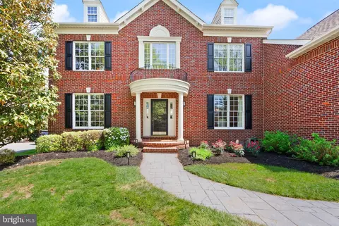 Exterior - 19944 Interlachen Cir, Ashburn, VA 20147 photo 6 of 24