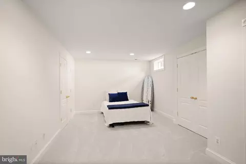 Bedroom - 19944 Interlachen Cir, Ashburn, VA 20147 photo 5 of 6