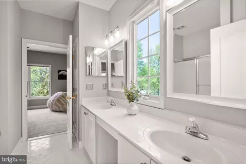 Bath - 19944 Interlachen Cir, Ashburn, VA 20147 photo 5 of 7