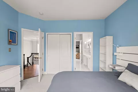 Bedroom - 19944 Interlachen Cir, Ashburn, VA 20147 photo 4 of 6