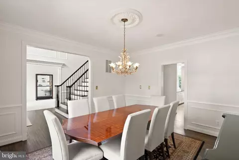 Dining - 19944 Interlachen Cir, Ashburn, VA 20147 photo 2 of 4