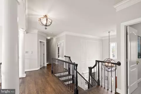 Entry Way - 19944 Interlachen Cir, Ashburn, VA 20147 photo 6 of 8