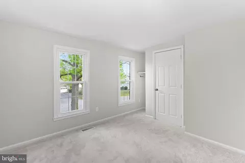 Bedroom - 105 Peyton Rd, Sterling, VA 20165 photo 4 of 7
