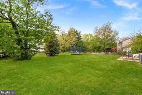 Exterior - 105 Peyton Rd, Sterling, VA 20165 photo 5 of 9