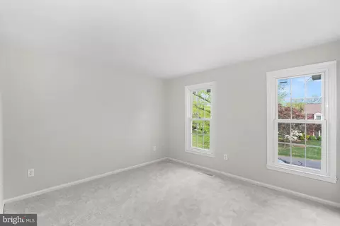 Bedroom - 105 Peyton Rd, Sterling, VA 20165 photo 5 of 7