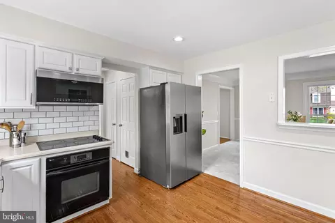 Entry Way - 105 Peyton Rd, Sterling, VA 20165 photo 1 of 3