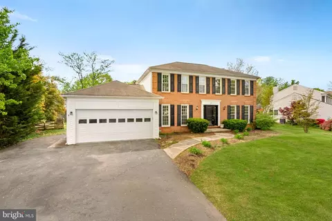 105 Peyton Rd, Sterling, VA 20165