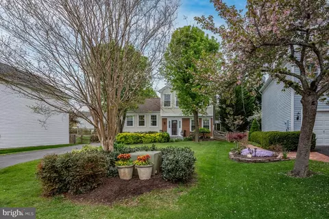 Exterior - 5 Dudley Ct, Sterling, VA 20165 photo 9 of 13