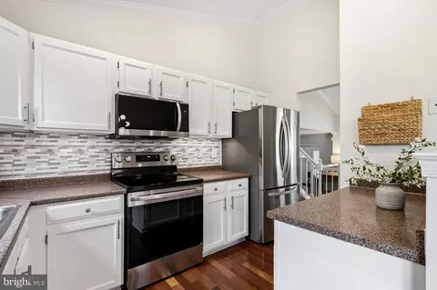 Kitchen - 5 Dudley Ct, Sterling, VA 20165 photo 1 of 2
