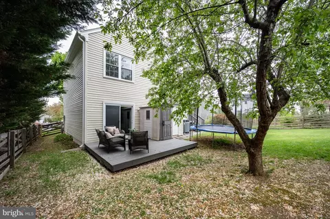 Exterior - 5 Dudley Ct, Sterling, VA 20165 photo 6 of 13