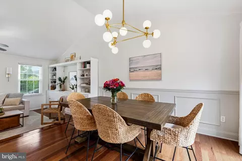 Dining - 5 Dudley Ct, Sterling, VA 20165 photo 1 of 6