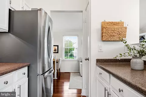 Entry Way - 5 Dudley Ct, Sterling, VA 20165 photo 8 of 8