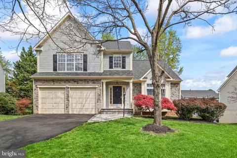 46792 Trailwood Pl, Sterling, VA 20165