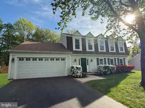 6 West Ct, Sterling, VA 20165