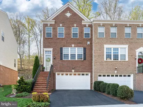 20212 Center Brook Sq, Sterling, VA 20165