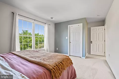 Bedroom - 22845 Queensbridge Dr, Ashburn, VA 20148 photo 3 of 5