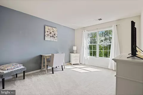 Bedroom - 22845 Queensbridge Dr, Ashburn, VA 20148 photo 5 of 5