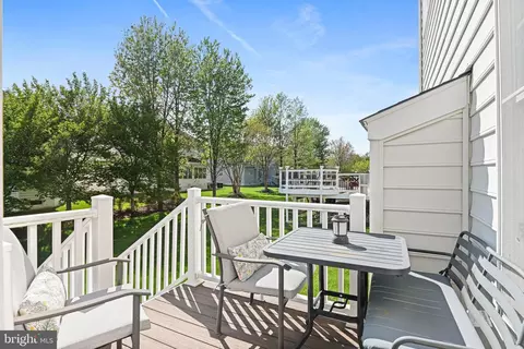 Exterior - 22845 Queensbridge Dr, Ashburn, VA 20148 photo 2 of 5