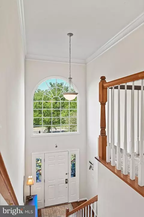 Entry Way - 22845 Queensbridge Dr, Ashburn, VA 20148 photo 2 of 4