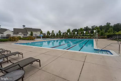 Exterior - 22845 Queensbridge Dr, Ashburn, VA 20148 photo 5 of 5