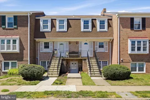 1016 C Brixton Ct, Sterling, VA 20164