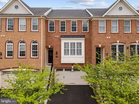 206 Croft Sq, Purcellville, VA 20132