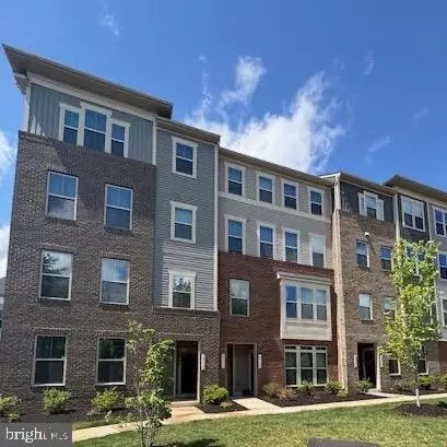 24750 Monk Meadows Ter, Sterling, VA 20166