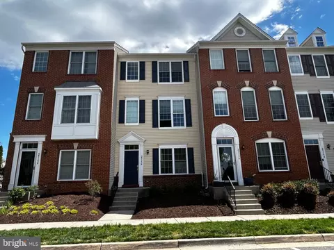 25154 Monteith Ter, Chantilly, VA 20152