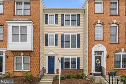25154 Monteith Ter, Chantilly, VA 20152