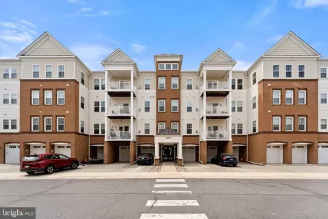 24661 Woolly Mammoth Ter #403, Aldie, VA 20105