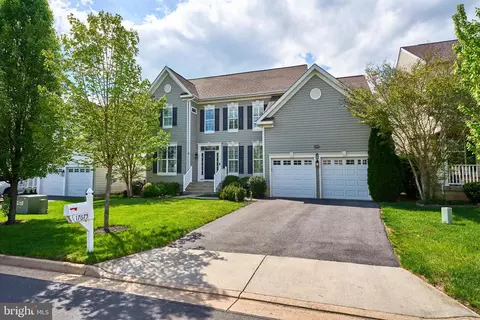 17675 Cleveland Park Dr, Round Hill, VA 20141