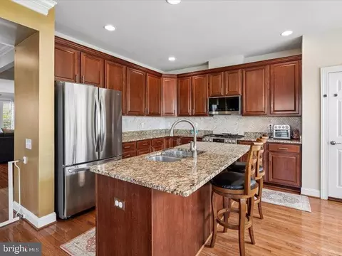 Kitchen - 43542 White Cap Ter, Chantilly, VA 20152 photo 2 of 7