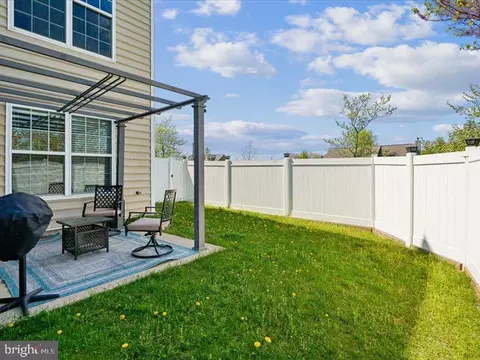 Exterior - 43542 White Cap Ter, Chantilly, VA 20152 photo 8 of 10