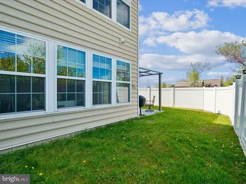Exterior - 43542 White Cap Ter, Chantilly, VA 20152 photo 5 of 10