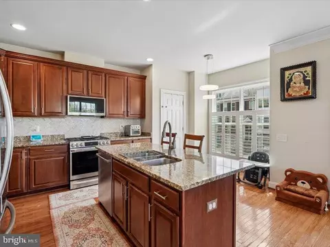 Kitchen - 43542 White Cap Ter, Chantilly, VA 20152 photo 1 of 7