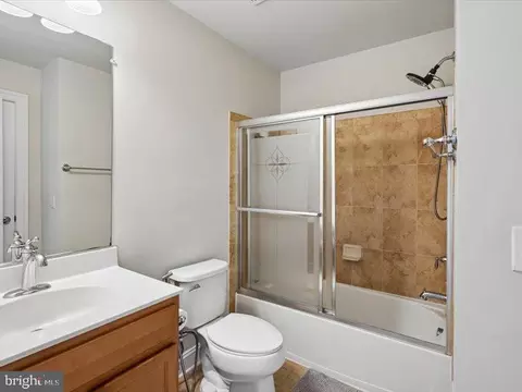 Bath - 43542 White Cap Ter, Chantilly, VA 20152 photo 5 of 5