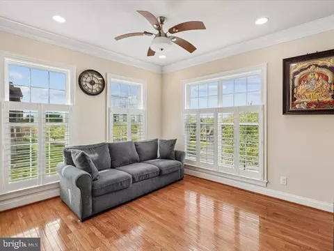 Living - 43542 White Cap Ter, Chantilly, VA 20152 photo 5 of 7