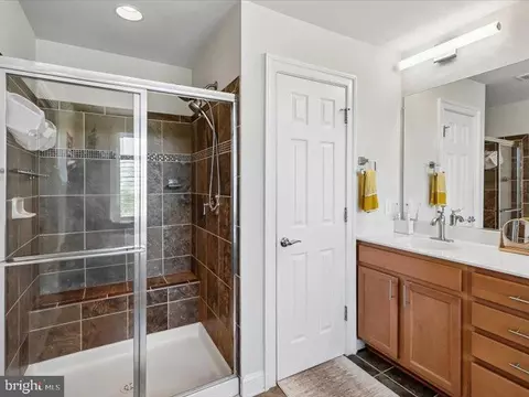Bath - 43542 White Cap Ter, Chantilly, VA 20152 photo 3 of 5